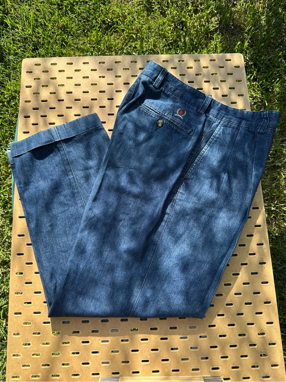 VTG 2001 Tommy Hilfiger Crest Embroidered Denim Esquire Leg Trousers